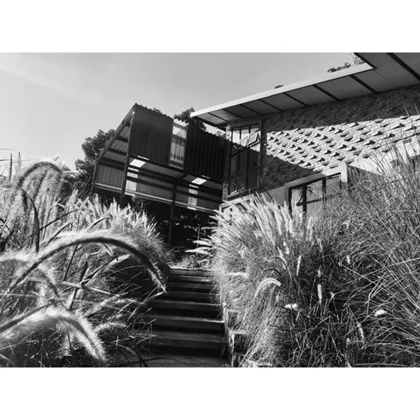 Gallery image lifehouse-exterior-01