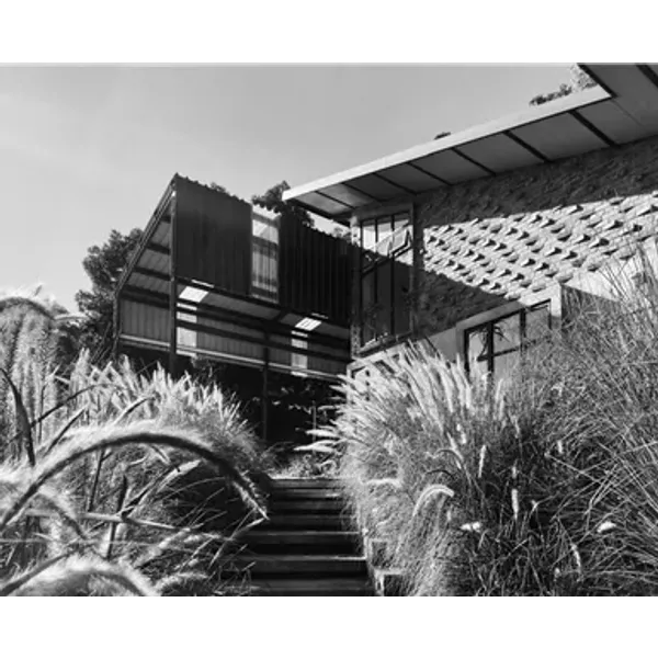 Gallery image lifehouse-exterior-01a